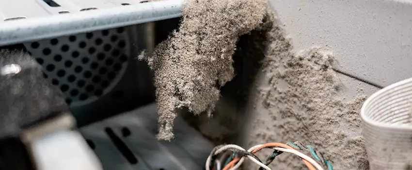 Clogged Dryer Vent Lint Cleaning in Candiac, Quebec