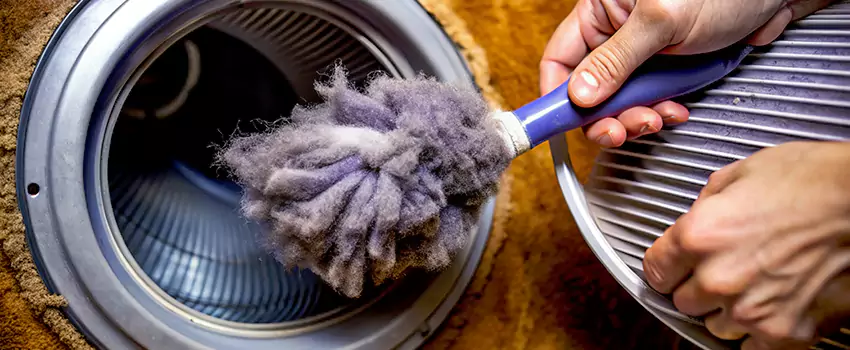 Signs Of A Clogged Dryer Lint Trap in Candiac, Quebec